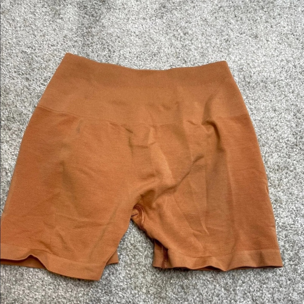 Alphalete amplify shorts